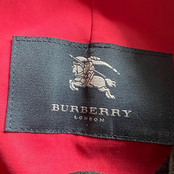 Vintage BURBERRY Coat in Red with Nova Check Liner USA large - Picture 9 of 10